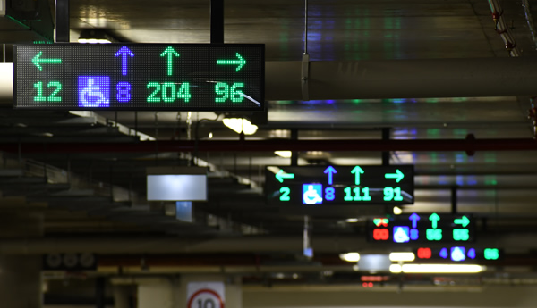 Hệ thống tìm kiếm xe ngược chiều là gì?