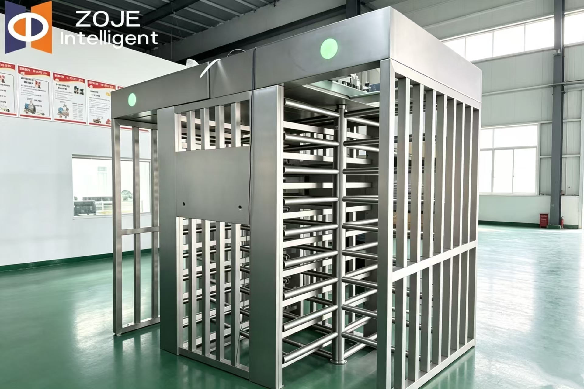 Tay nghề thủ công cửa quay có chiều cao đầy đủ của ZOJE cho các dự án ở nước ngoài
