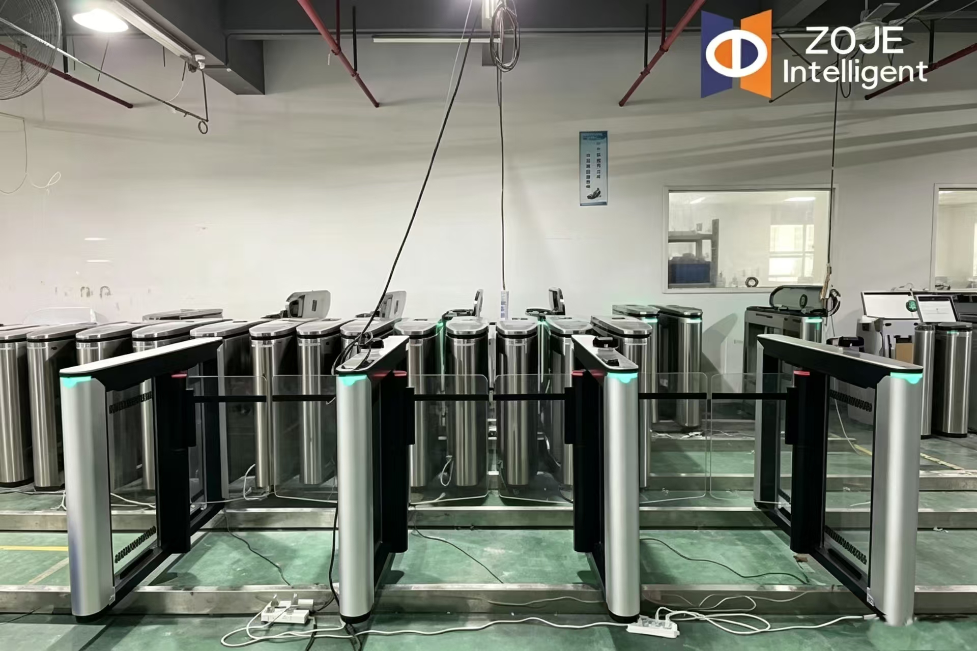 ​Tại sao Cổng tốc độ ZOJE được sử dụng rộng rãi để kiểm soát ra vào tòa nhà hiện đại?